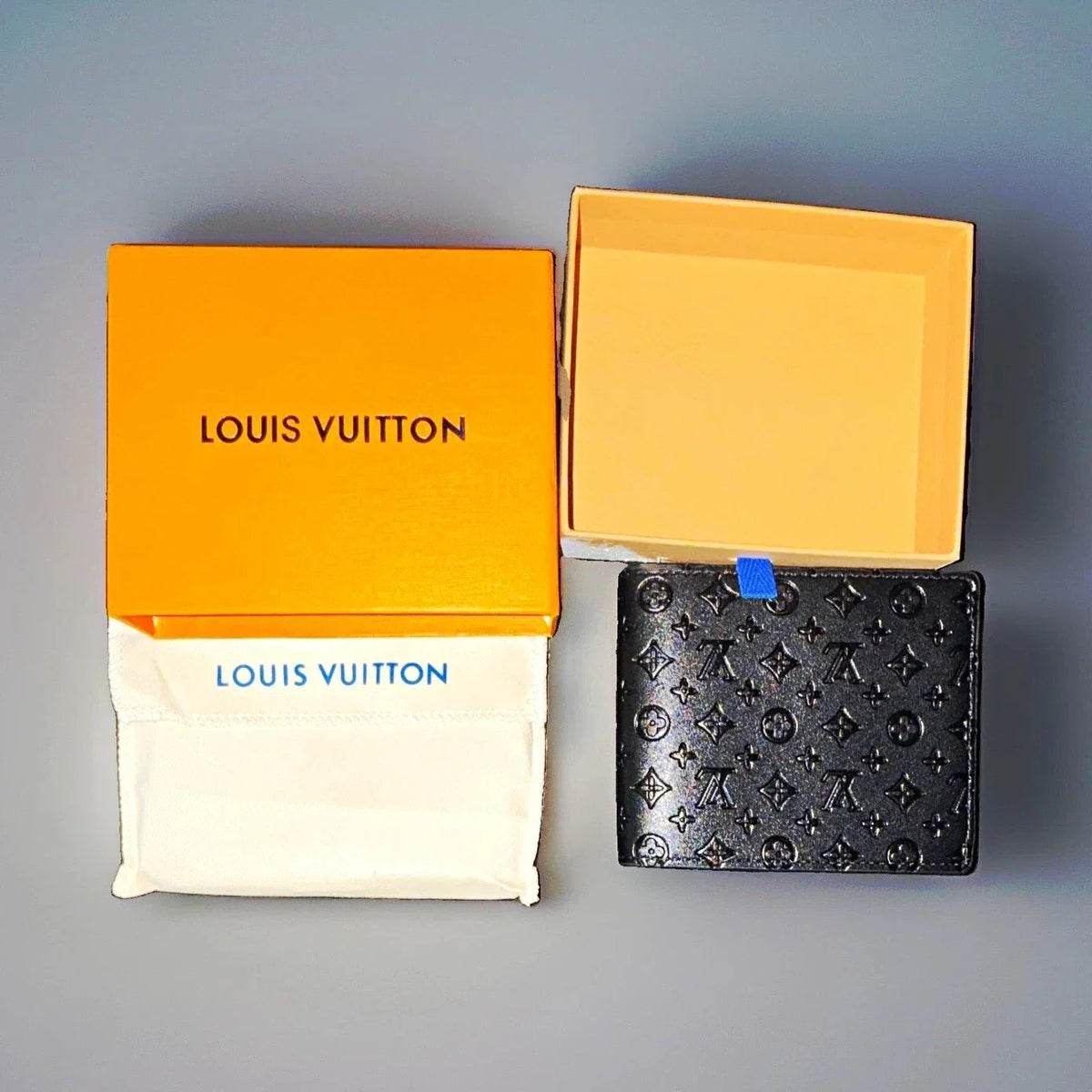 Louis Vuitton Monogram Men's Bifold Wallet Black